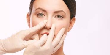 Ρινοπλαστική: Τι Να Περιμένετε Και Πώς Να Επιλέξετε Τον Κατάλληλο Χειρουργό